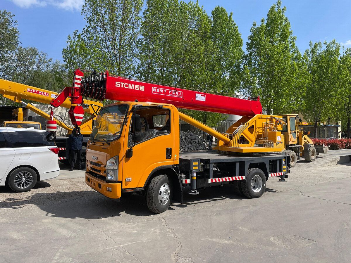 Isuzu Автокран