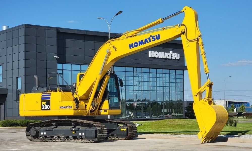 Komatsu PC200-8