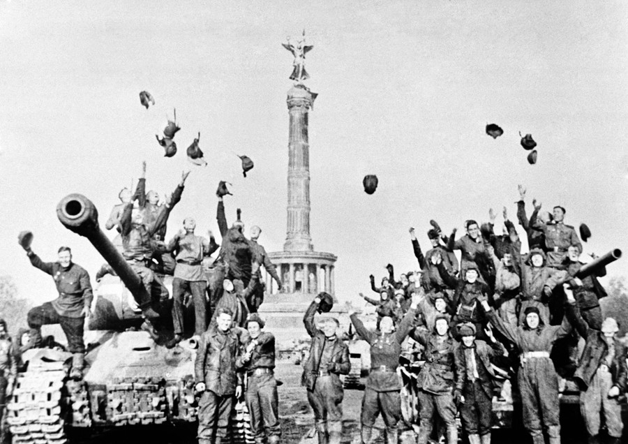 Поздравляем вас с Великим Праздником – юбилеем Победы в Великой Отечественной войне!