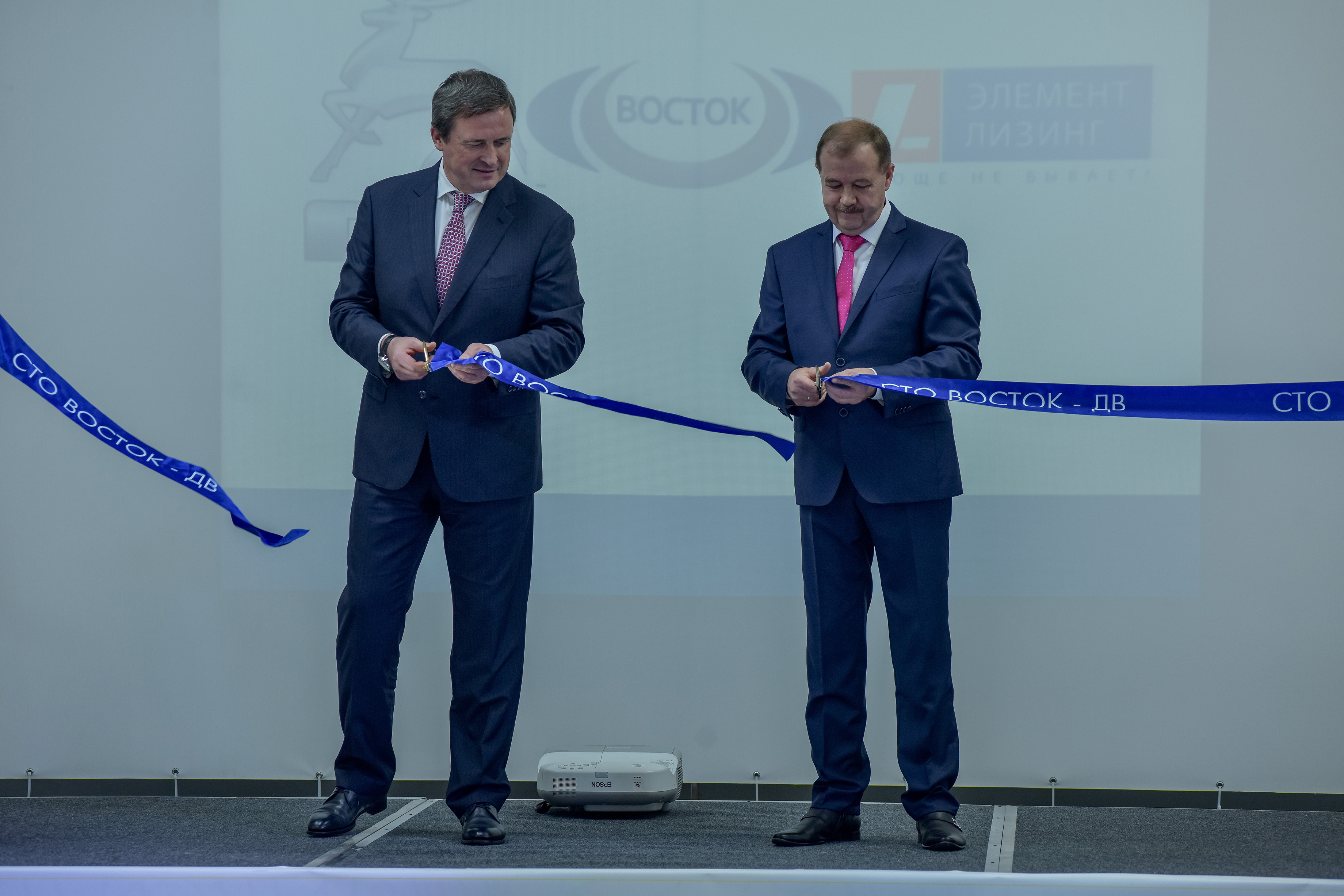 Торжественное открытие нового сервисного центра группы компаний «Восток» приурочили к 25-летию «ГАЗели»