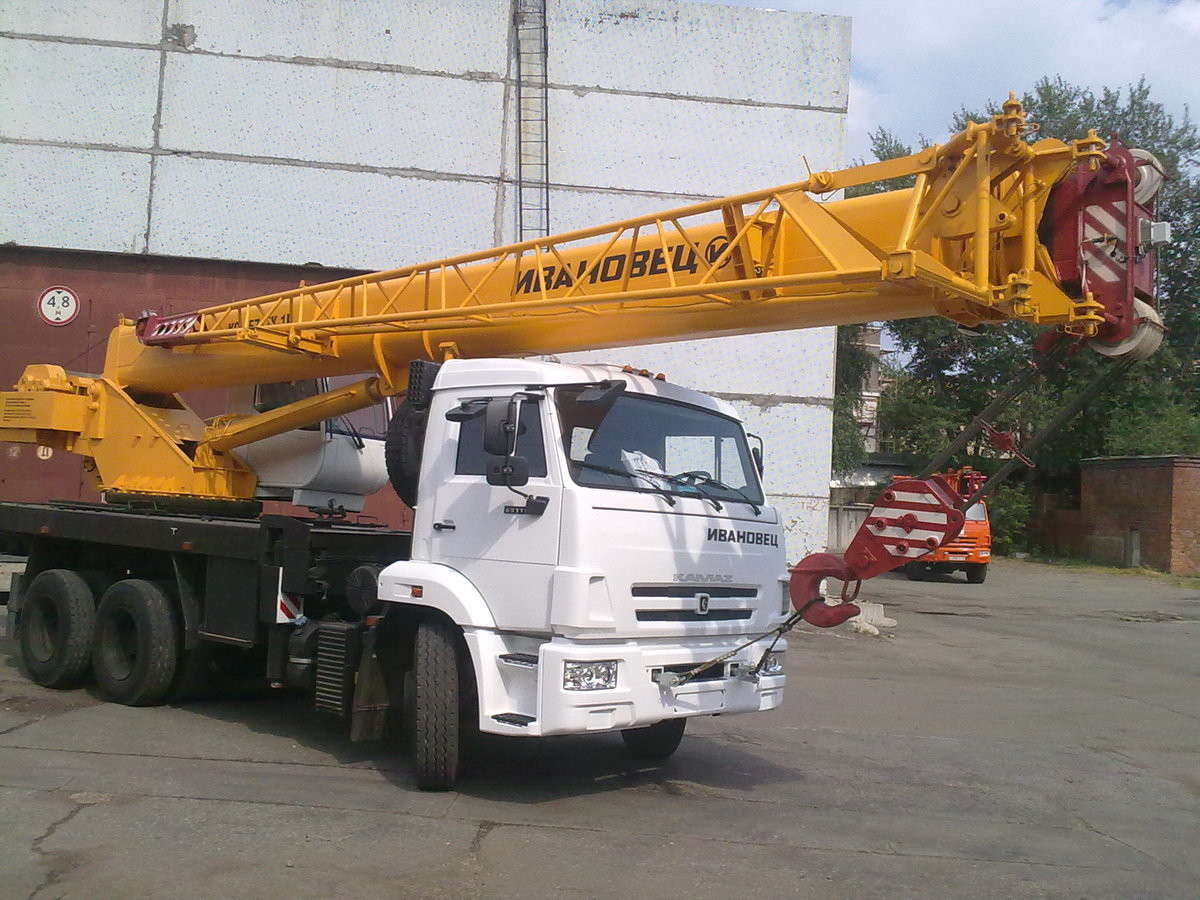 Кс 45717. Ивановец КС-45717к-1р. Автокран Ивановец КС-45717к-1р. Автокран КС-45717к-1. КС-45717к-1р.