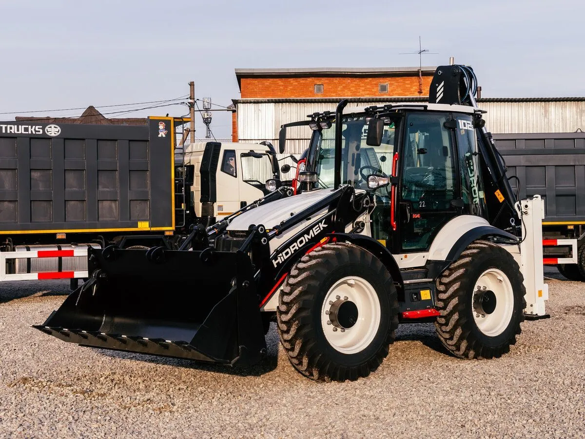 Hidromek HMK 102S