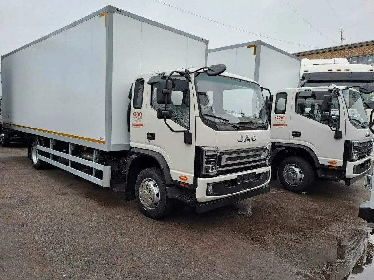 JAC N120