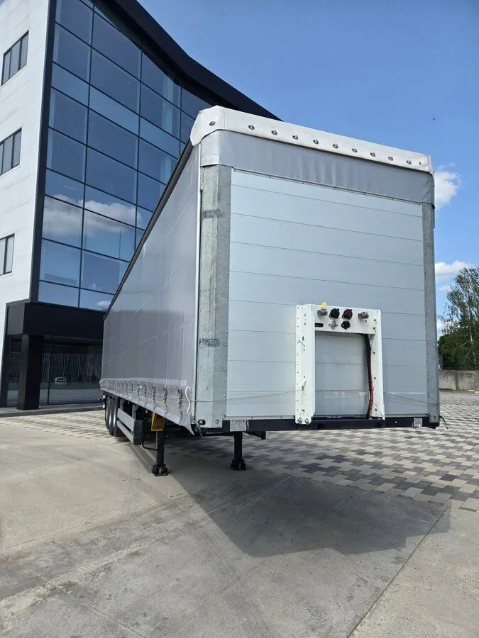 Schmitz Cargobull SCB