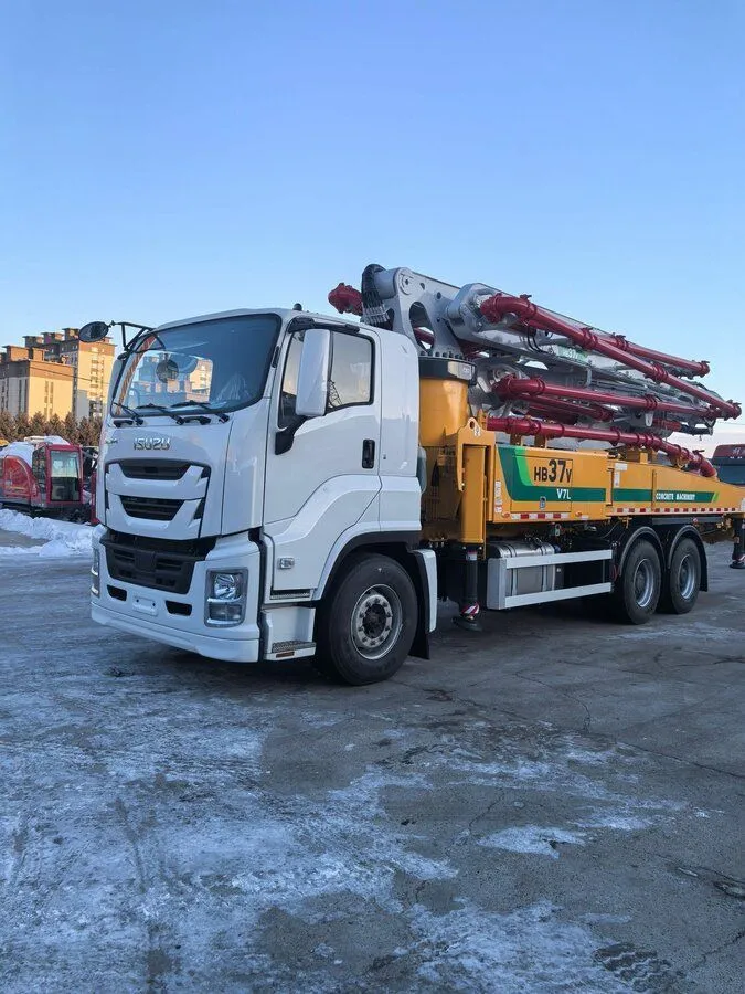 Isuzu Автобетононасос