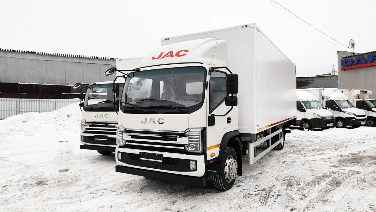 JAC N120