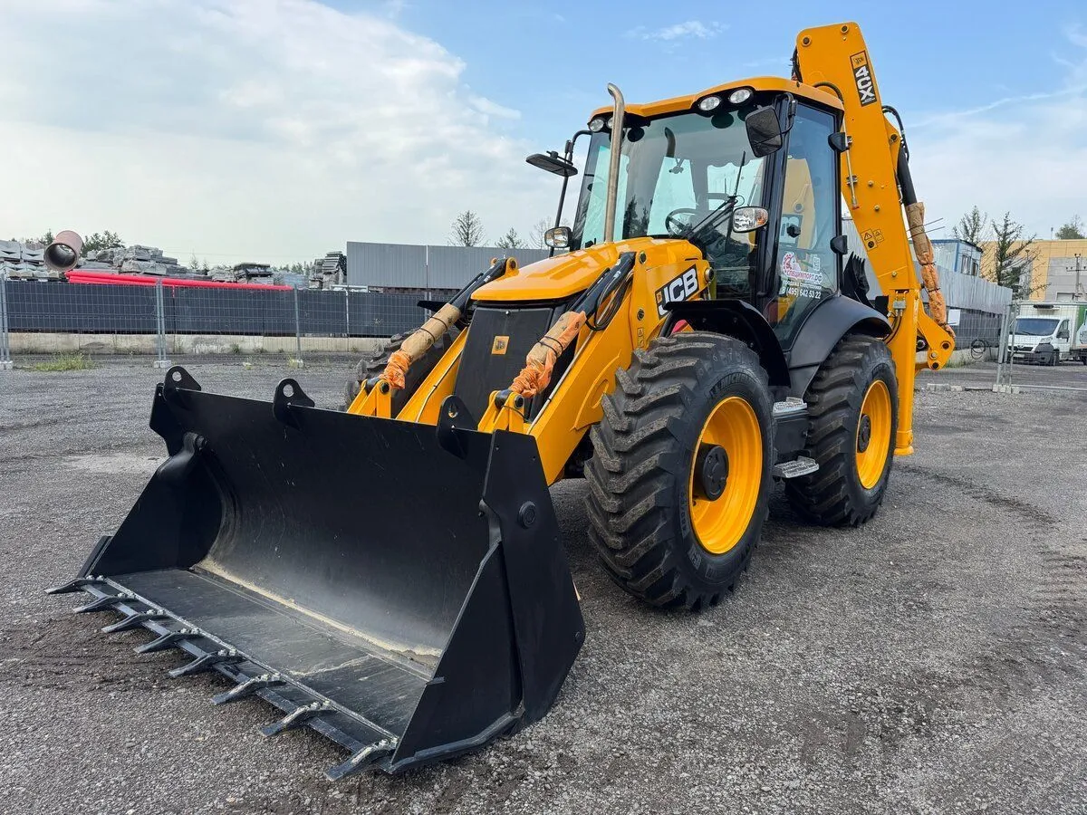 JCB 4CX