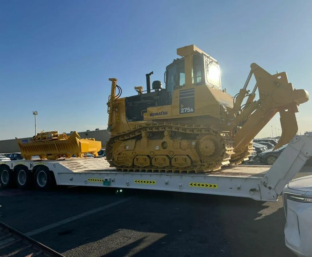 Komatsu D275